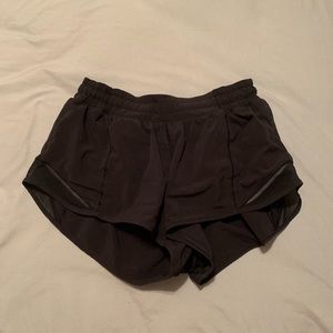 lululemon: black hotty hot shorts
